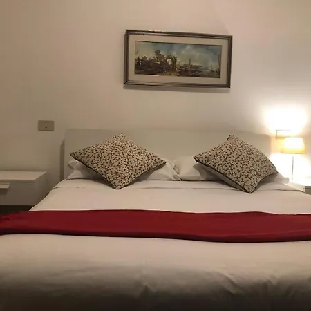 Castello First Apartamento