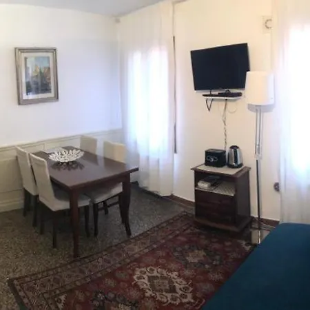 Castello First Apartment