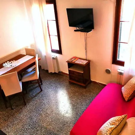 Castello First Apartment Venedig