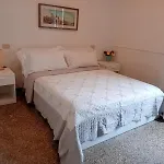 Castello First Apartamento